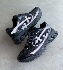 Bravest Studios Kross Kountry Runner Triple Black