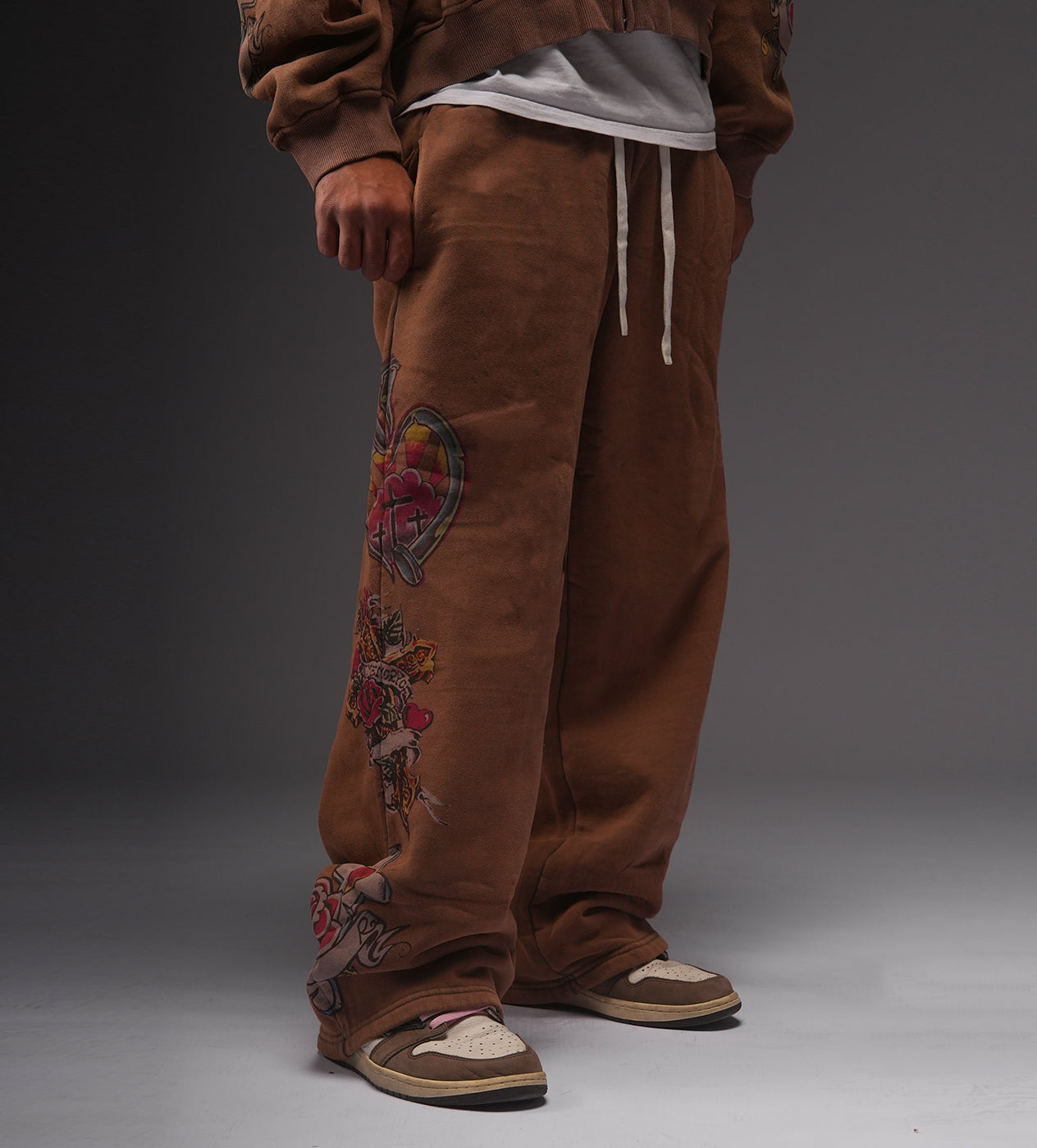 Righteous Risen King Sweatpants Brown