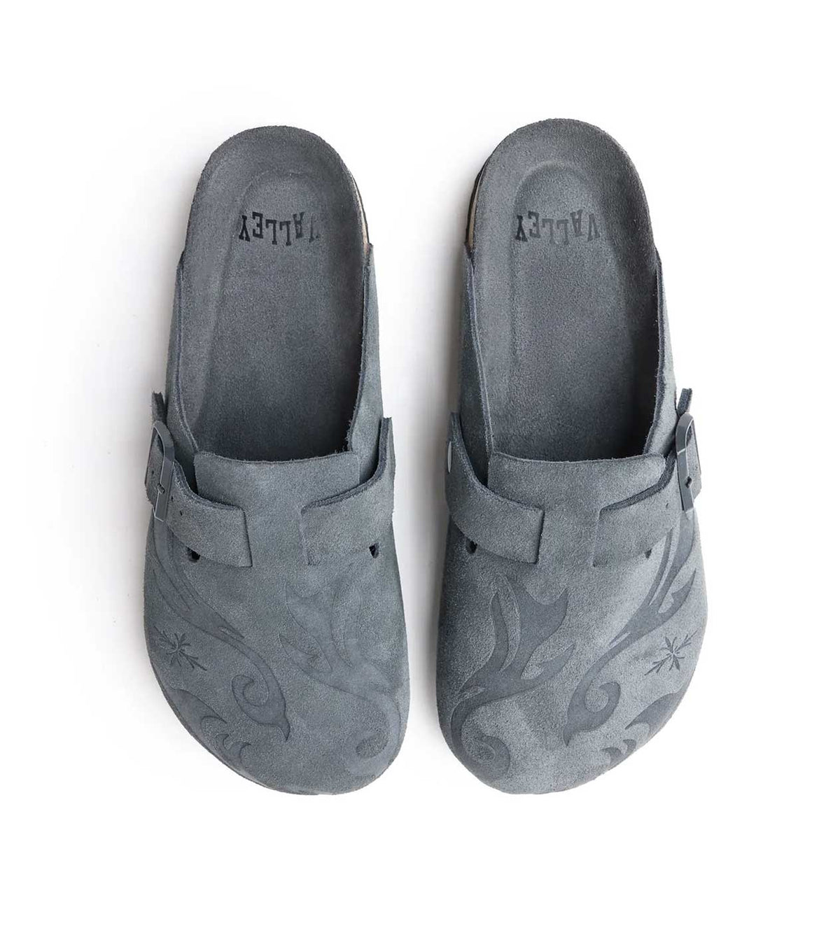 Vale Forever Wolf Clogs Grey