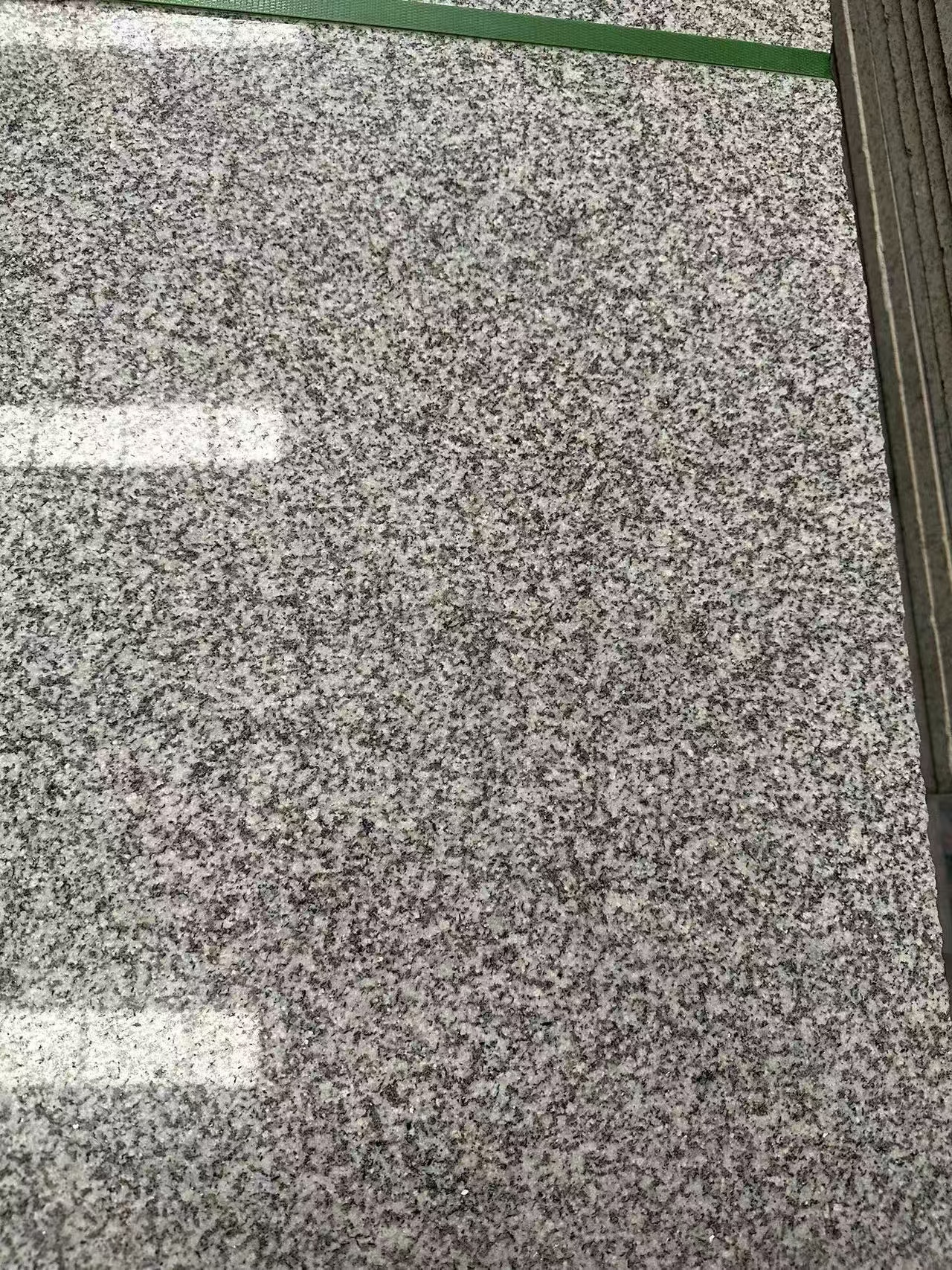 甘肃石材厂生产加工芝麻白 芝麻灰 芝麻黑 黄金麻 樱花红 康宝红  挡车石球13919123140